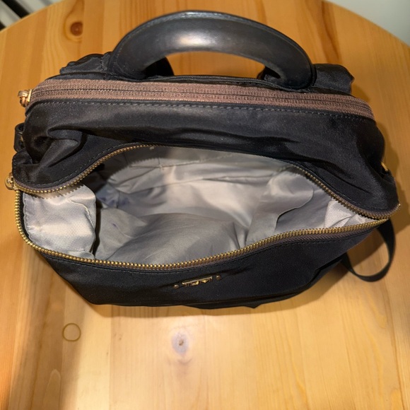 tumi alpha bravo kelley sling sling backpack Amazon.com | TUMI - Alpha Bravo Kelley Sling Backpack - Crossbody Shoulder  Bag for Men and Women - Black